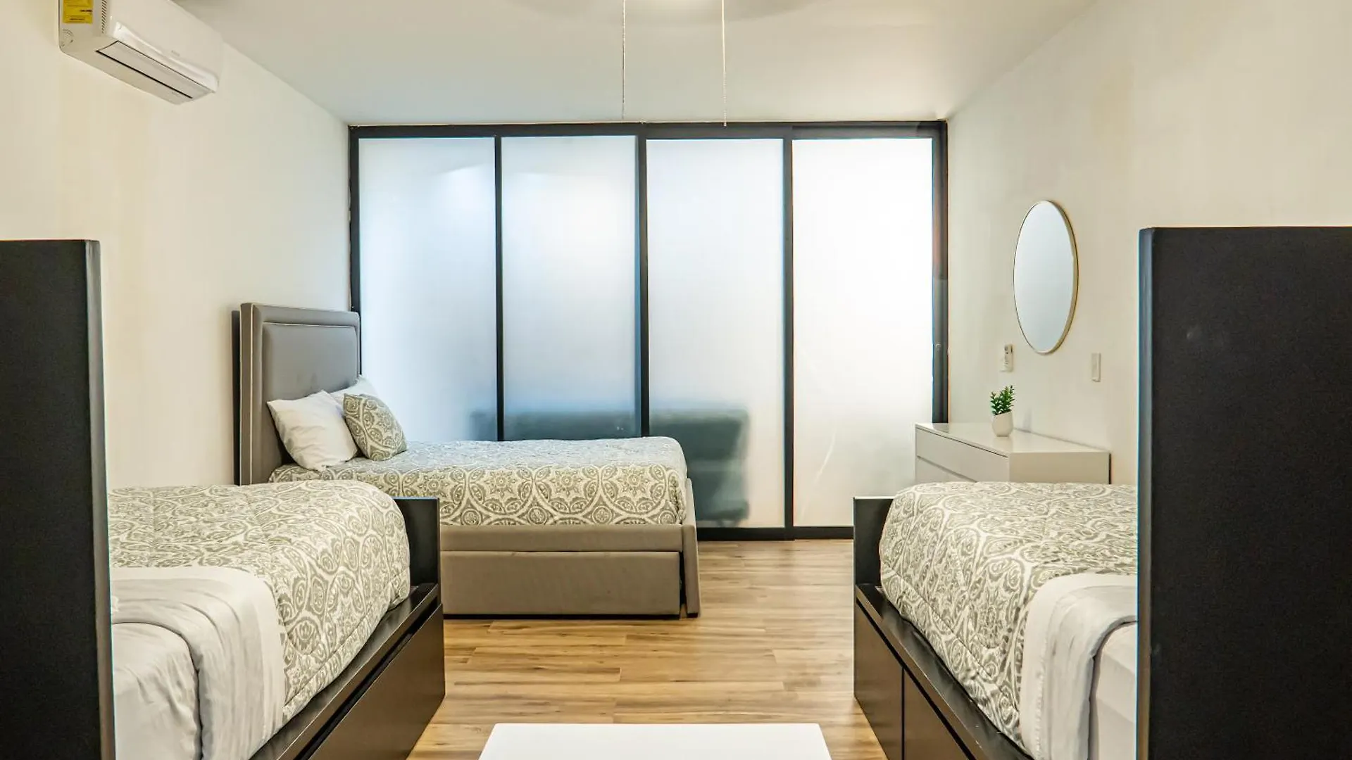 別荘 Two-Condos House In Great Location With Rooftop And Pool And Bbq トゥルム メキシコ